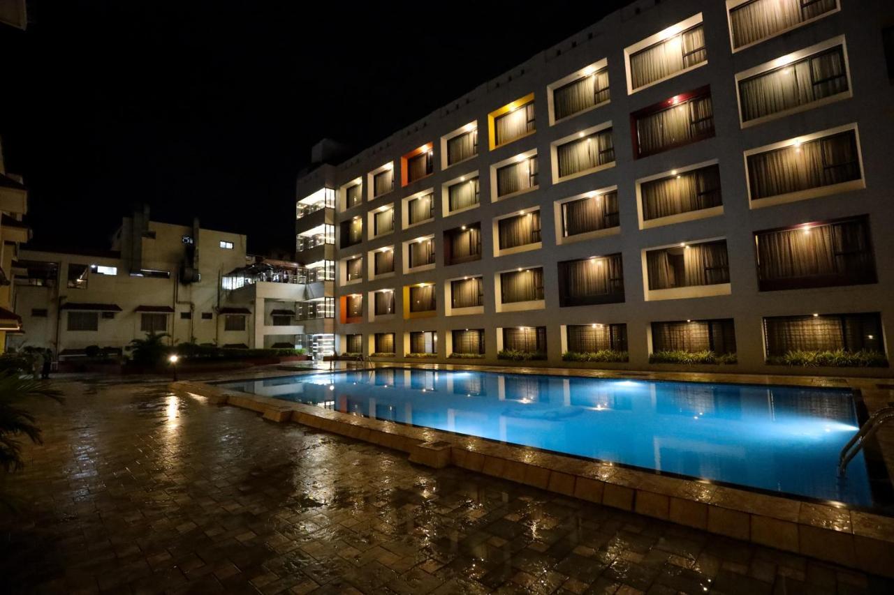 Hotel Atithi, Aurangabad Экстерьер фото