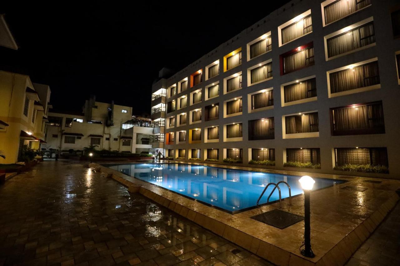 Hotel Atithi, Aurangabad Экстерьер фото