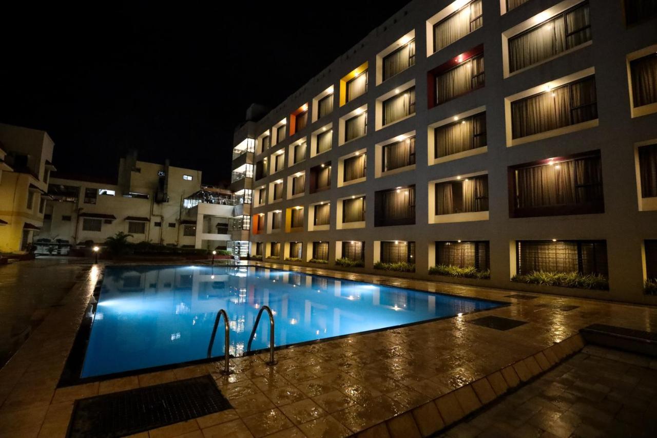 Hotel Atithi, Aurangabad Экстерьер фото