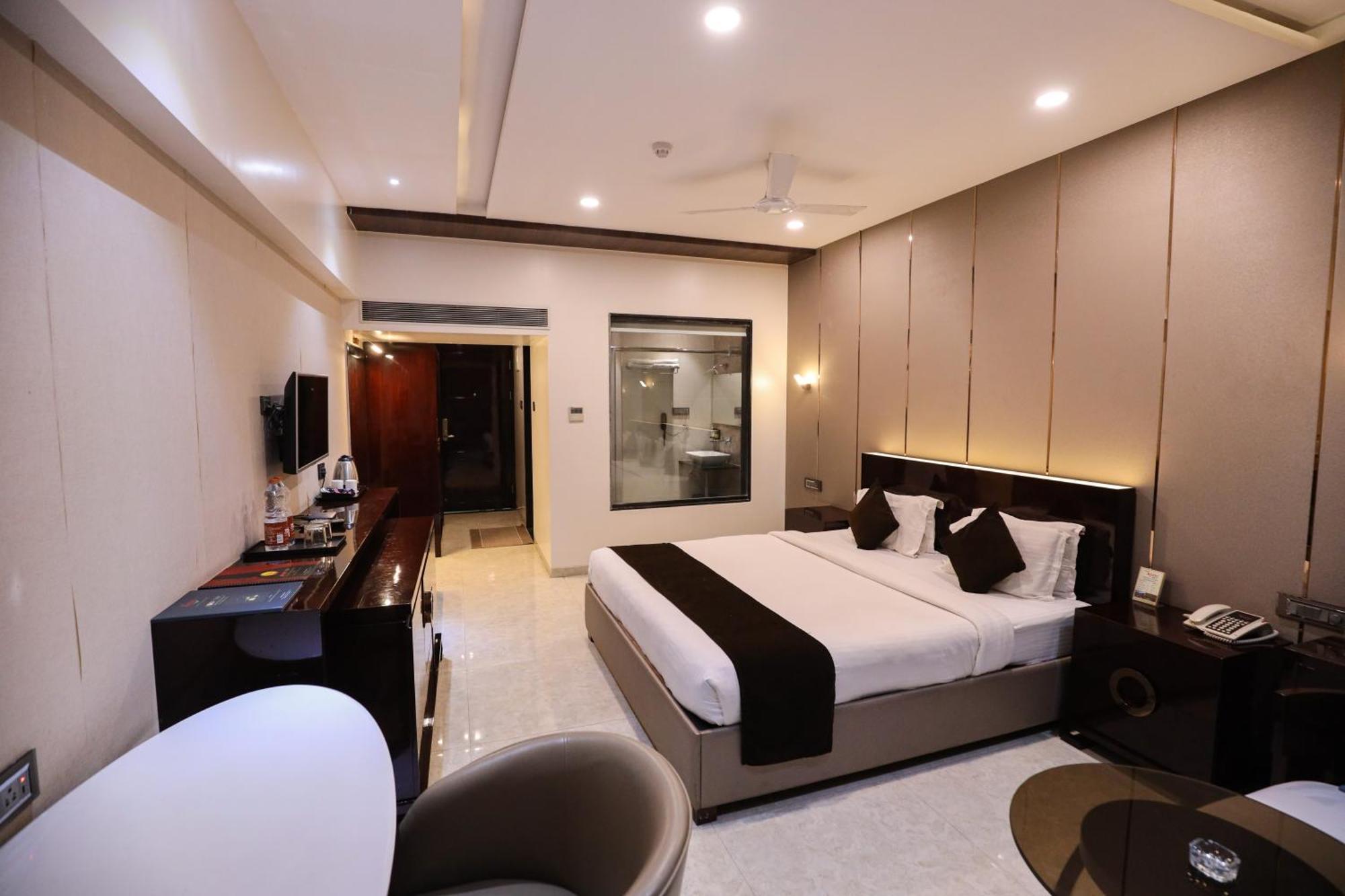 Hotel Atithi, Aurangabad Экстерьер фото