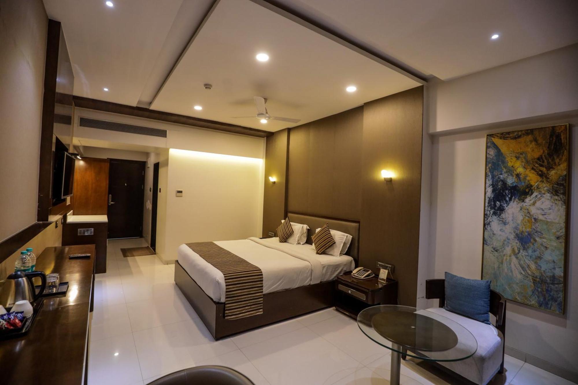 Hotel Atithi, Aurangabad Экстерьер фото